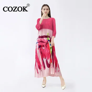 COZOK Moda Niş Yağlıboya Elbise Kadınlar 2024 Bahar Zayıflama Mizaç Yeni Rahat O-boyun Pilili Elbiseler WT688